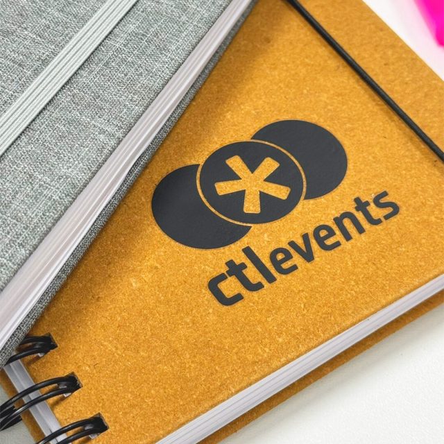 Libreta personalizada con logotipo